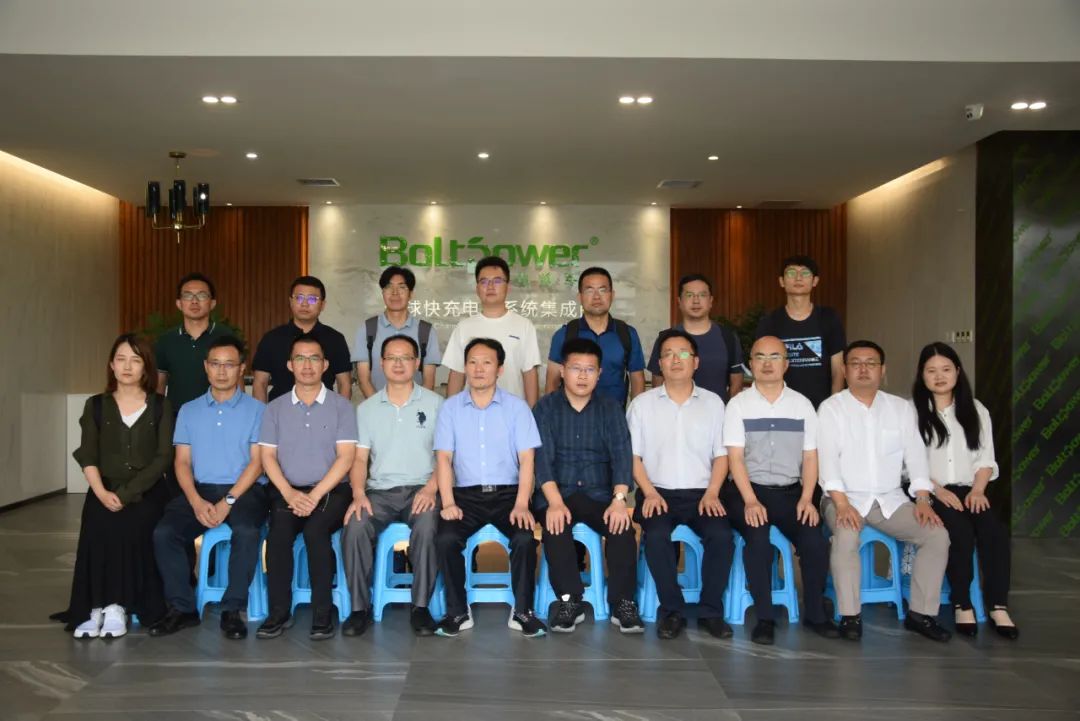 全國儲能產業巡回調研團走進電將軍儲能生產基地